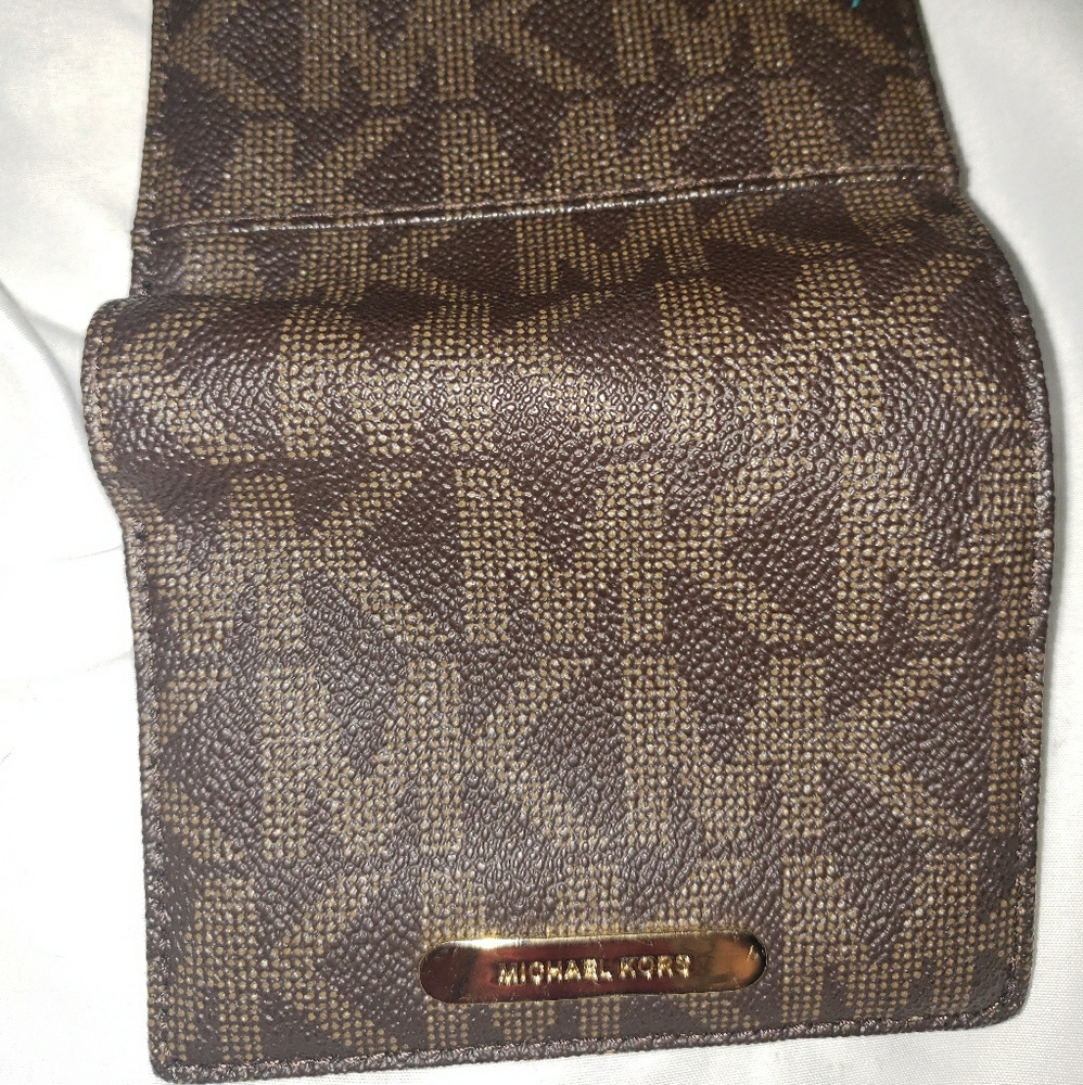 Michael kors wallet